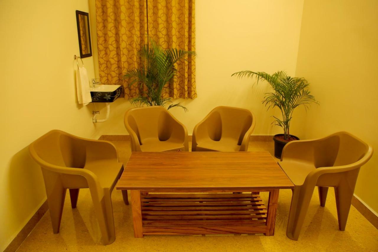 Bhavana Homestay Tirupati Ngoại thất bức ảnh